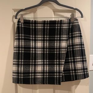 Hollister Check Mini Skirt (Small)